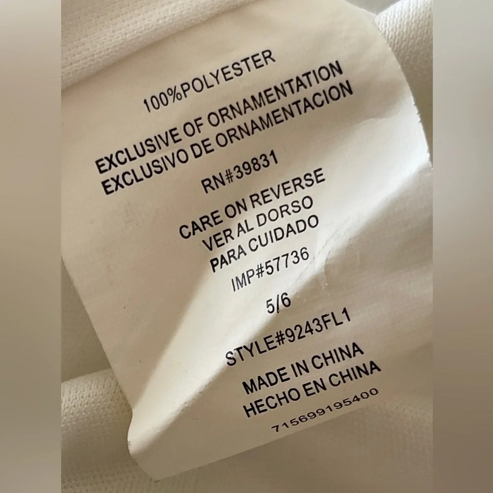 XOXO White with Green/Gold Pocket Embellishments‎ - Picture 10 of 11